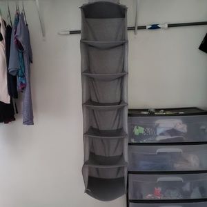 6 cubby hanging organizer